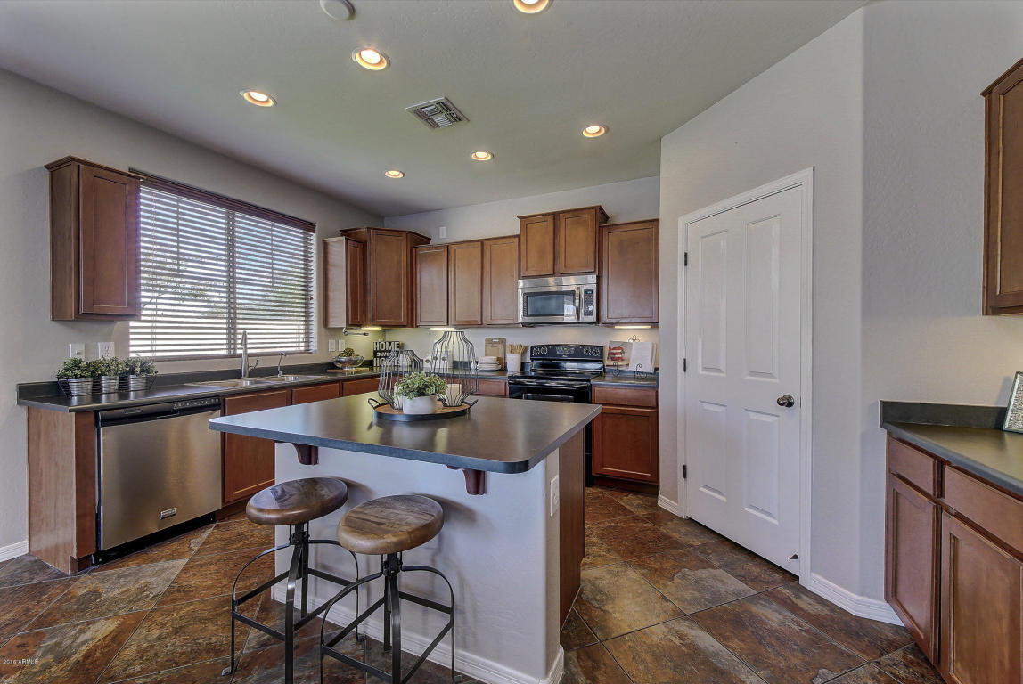 3667 S Vineyard Ave, Gilbert, AZ 85297 photo 9