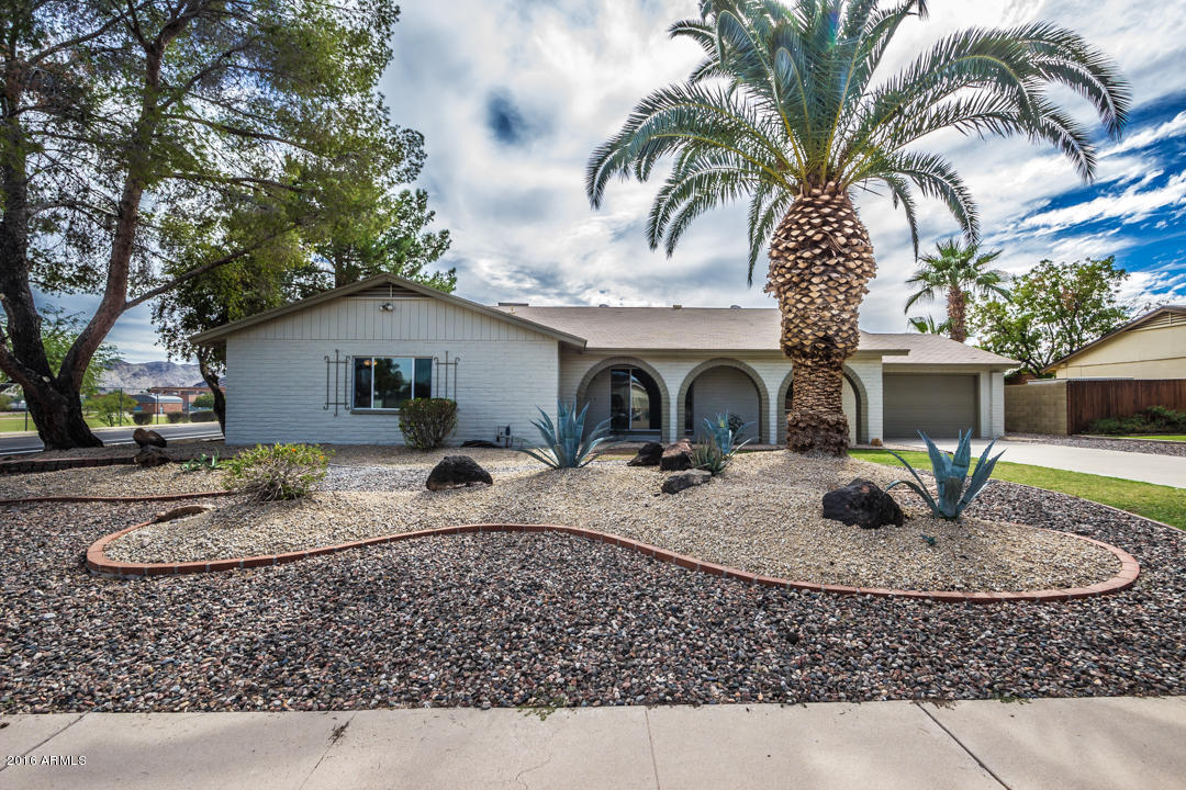 2637 E Mercer Ln, Phoenix, AZ 85028 photo 6