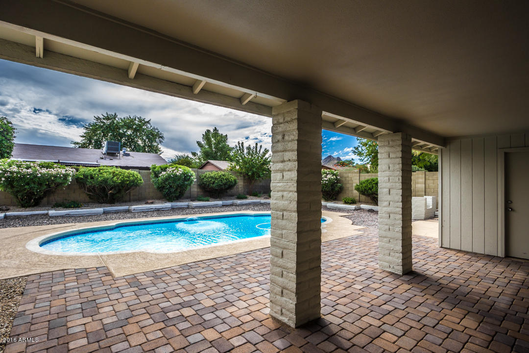 2637 E Mercer Ln, Phoenix, AZ 85028 photo 4