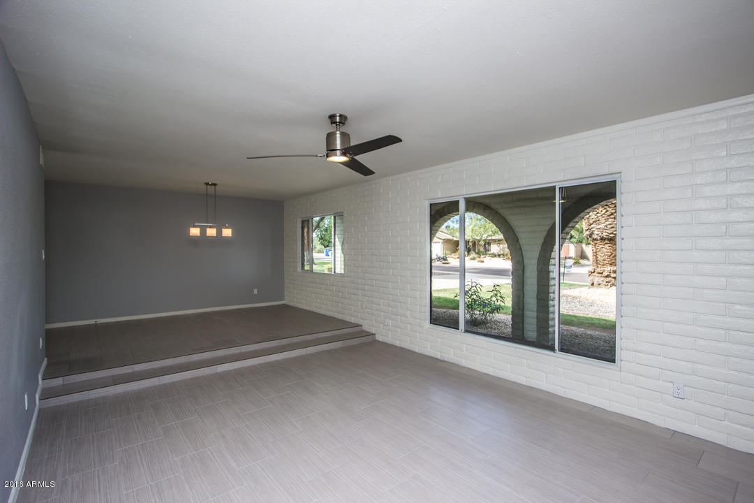 2637 E Mercer Ln, Phoenix, AZ 85028 photo 8