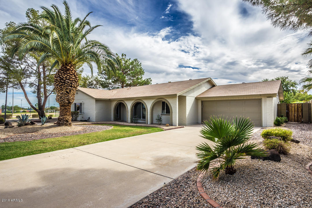 2637 E Mercer Ln, Phoenix, AZ 85028 photo 5