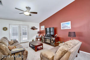 2547 E Taro Ln, Phoenix, AZ 85050 photo 6