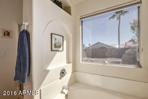 2547 E Taro Ln, Phoenix, AZ 85050 photo 26