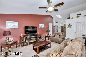 2547 E Taro Ln, Phoenix, AZ 85050 photo 7