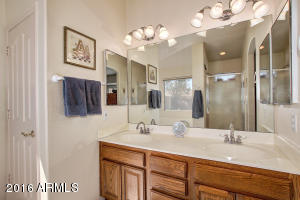 2547 E Taro Ln, Phoenix, AZ 85050 photo 24