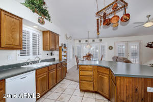 2547 E Taro Ln, Phoenix, AZ 85050 photo 13