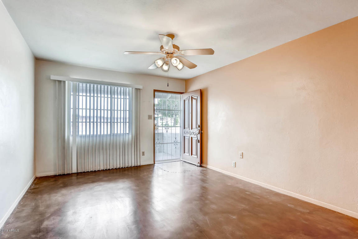 825 E Butler Dr, Phoenix, AZ 85020 photo 4