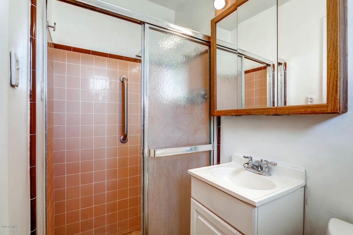 825 E Butler Dr, Phoenix, AZ 85020 photo 9