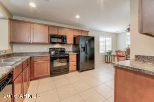 4086 E Maplewood St, Gilbert, AZ 85297 photo 6
