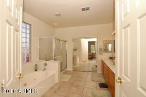 1905 S Morrison Ln, Gilbert, AZ 85295 photo 18