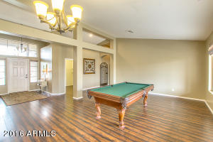 722 W Johnson Dr, Gilbert, AZ 85233 photo 4