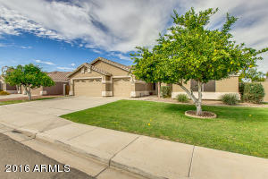 722 W Johnson Dr, Gilbert, AZ 85233 photo 2