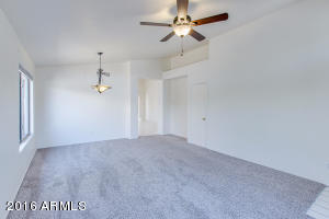 1649 E Laurel Ave, Gilbert, AZ 85234 photo 5