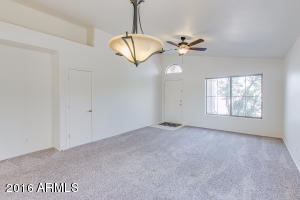 1649 E Laurel Ave, Gilbert, AZ 85234 photo 7