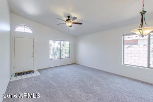 1649 E Laurel Ave, Gilbert, AZ 85234 photo 8