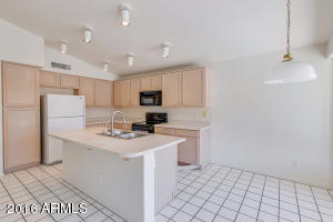 1649 E Laurel Ave, Gilbert, AZ 85234 photo 10