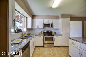 3704 W Lamar Rd, Phoenix, AZ 85019 photo 18
