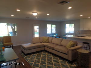 728 E Palmaire Ave, Phoenix, AZ 85020 photo 2