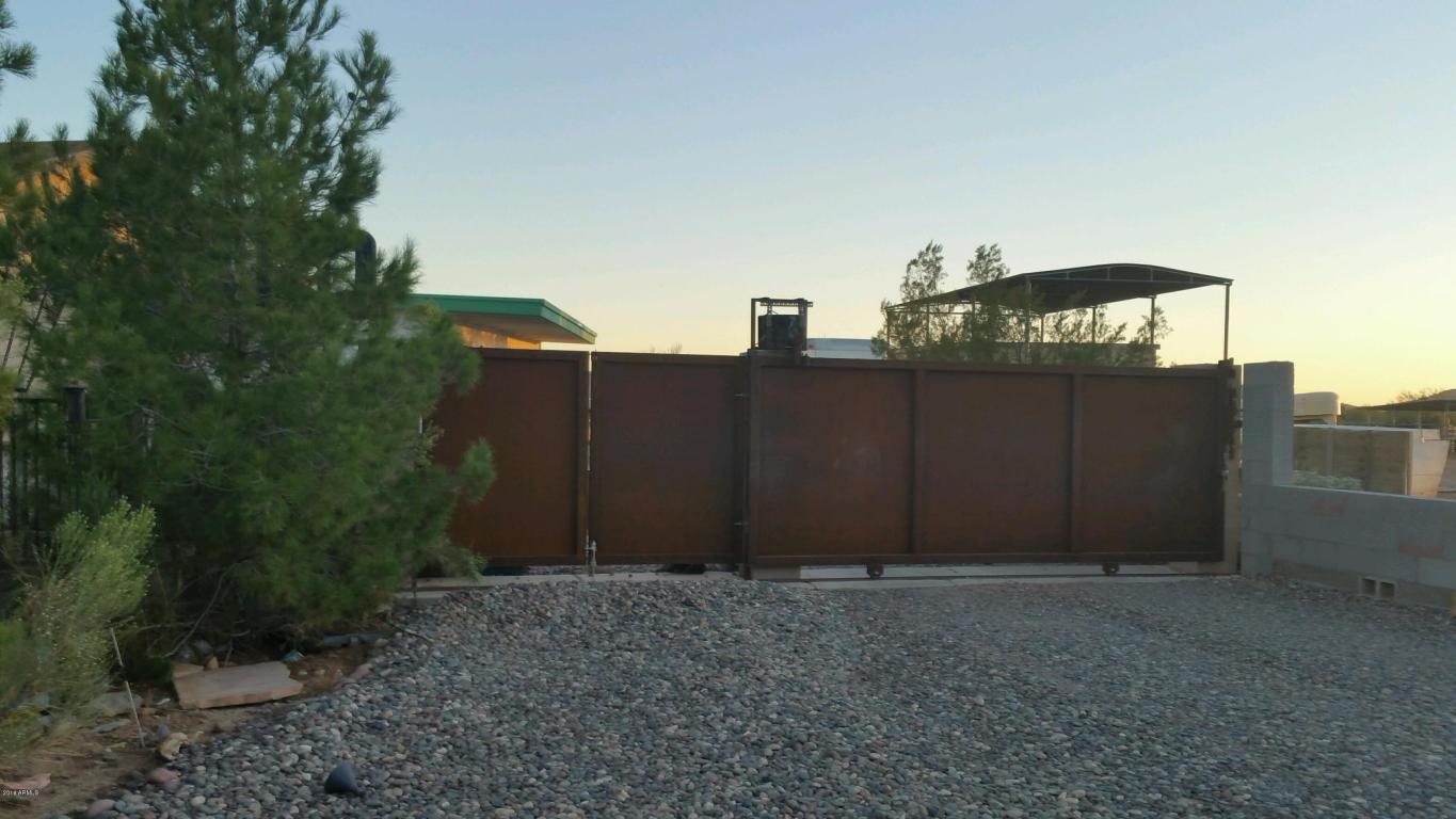 825 E Dolores Rd, Phoenix, AZ 85086 photo 4