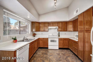 2744 E Thunderhill Pl, Phoenix, AZ 85048 photo 8
