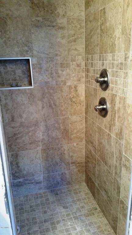 8230 S 4th Ln, Phoenix, AZ 85041 photo 9
