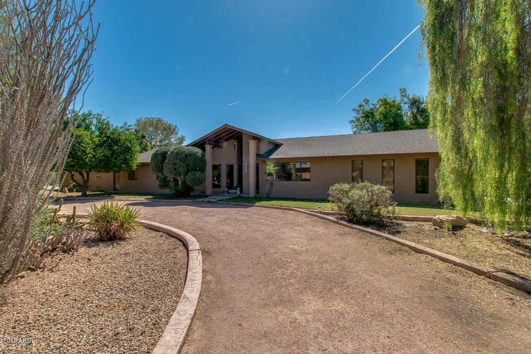 2201 E Melrose St, Gilbert, AZ 85297 photo 3