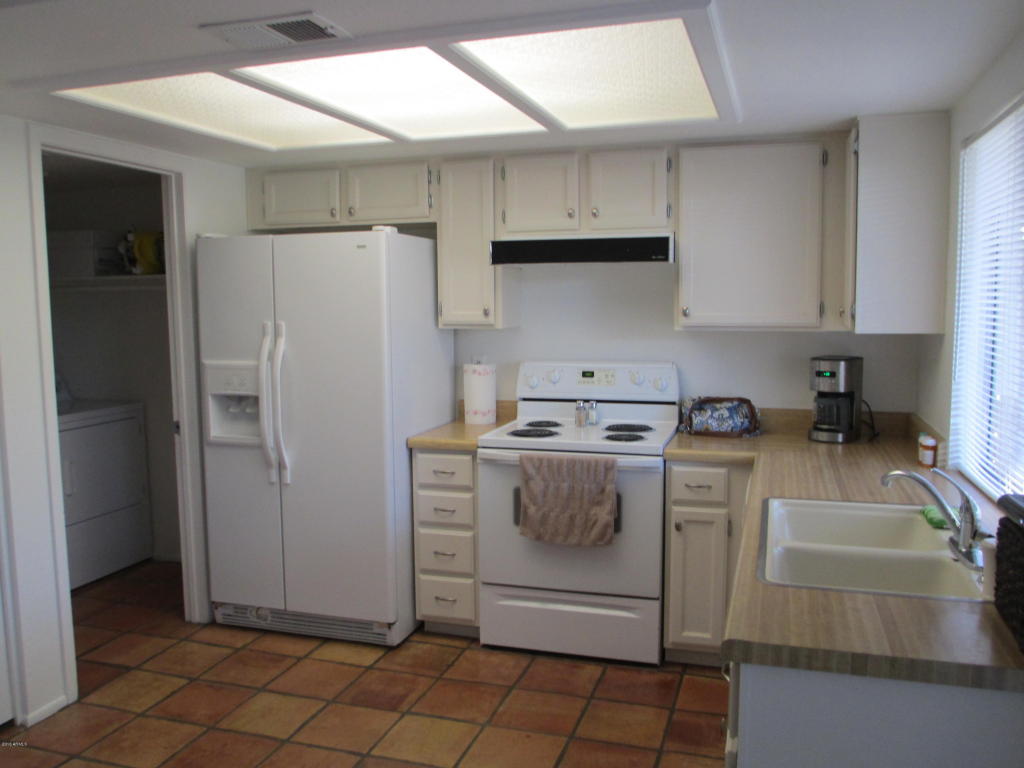 908 E Bendix Dr, Tempe, AZ 85283 photo 4