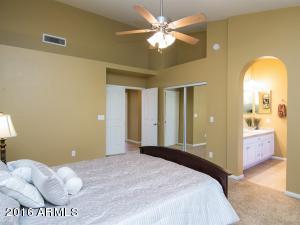 520 W Comstock Dr, Gilbert, AZ 85233 photo 13
