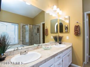520 W Comstock Dr, Gilbert, AZ 85233 photo 15