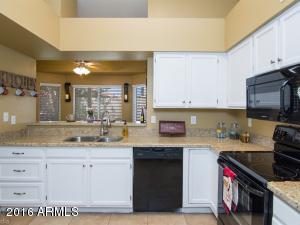 520 W Comstock Dr, Gilbert, AZ 85233 photo 8