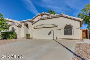 695 S Dodge St, Gilbert, AZ 85233 photo 1