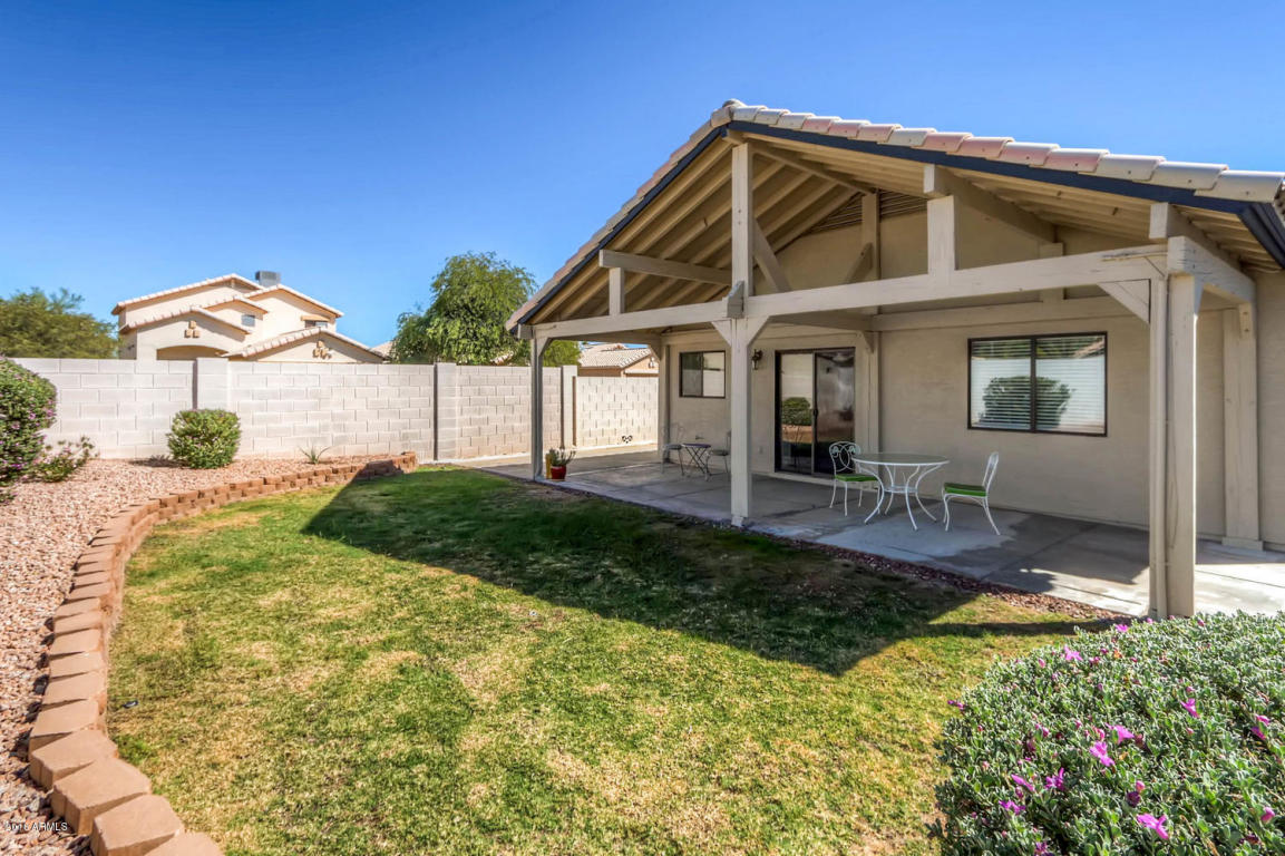 2146 E Robin Ln, Phoenix, AZ 85024 photo 11