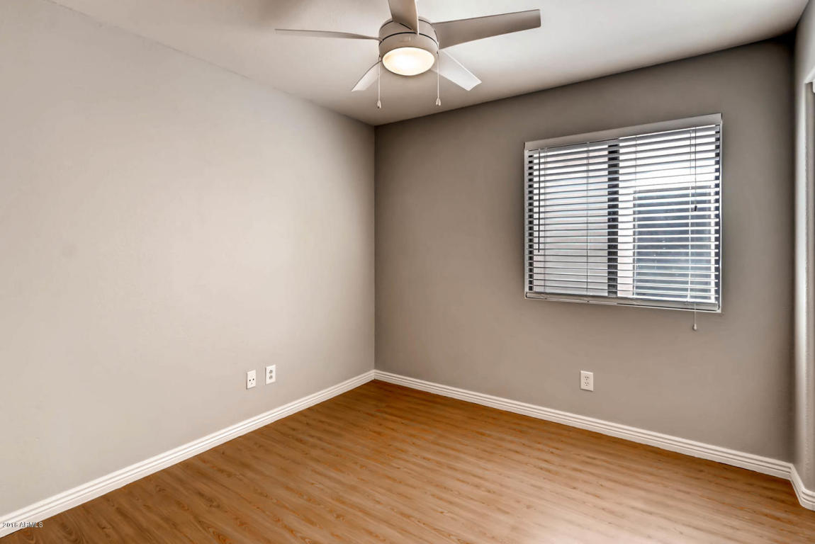 2146 E Robin Ln, Phoenix, AZ 85024 photo 8
