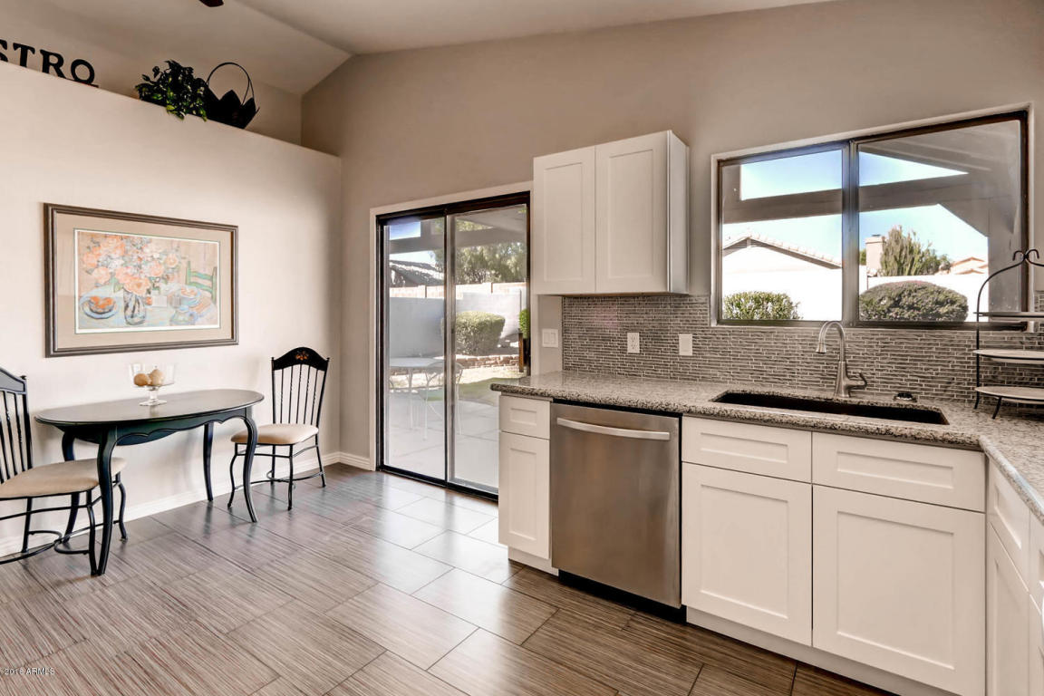 2146 E Robin Ln, Phoenix, AZ 85024 photo 5