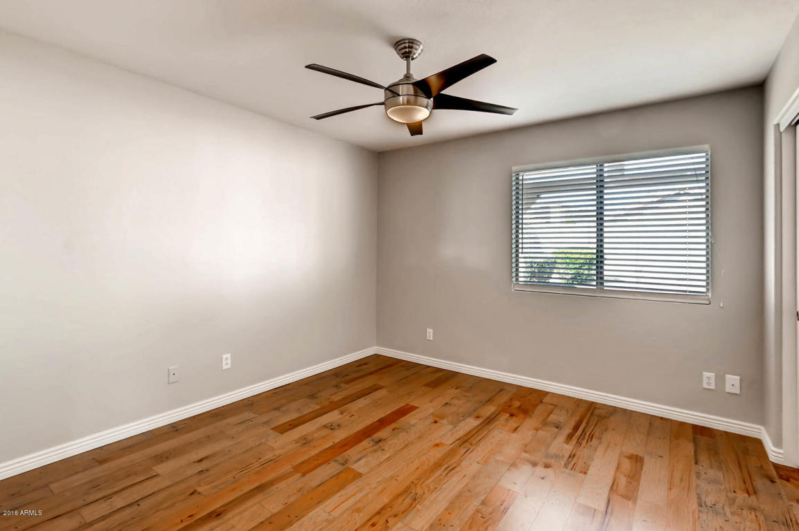2146 E Robin Ln, Phoenix, AZ 85024 photo 6