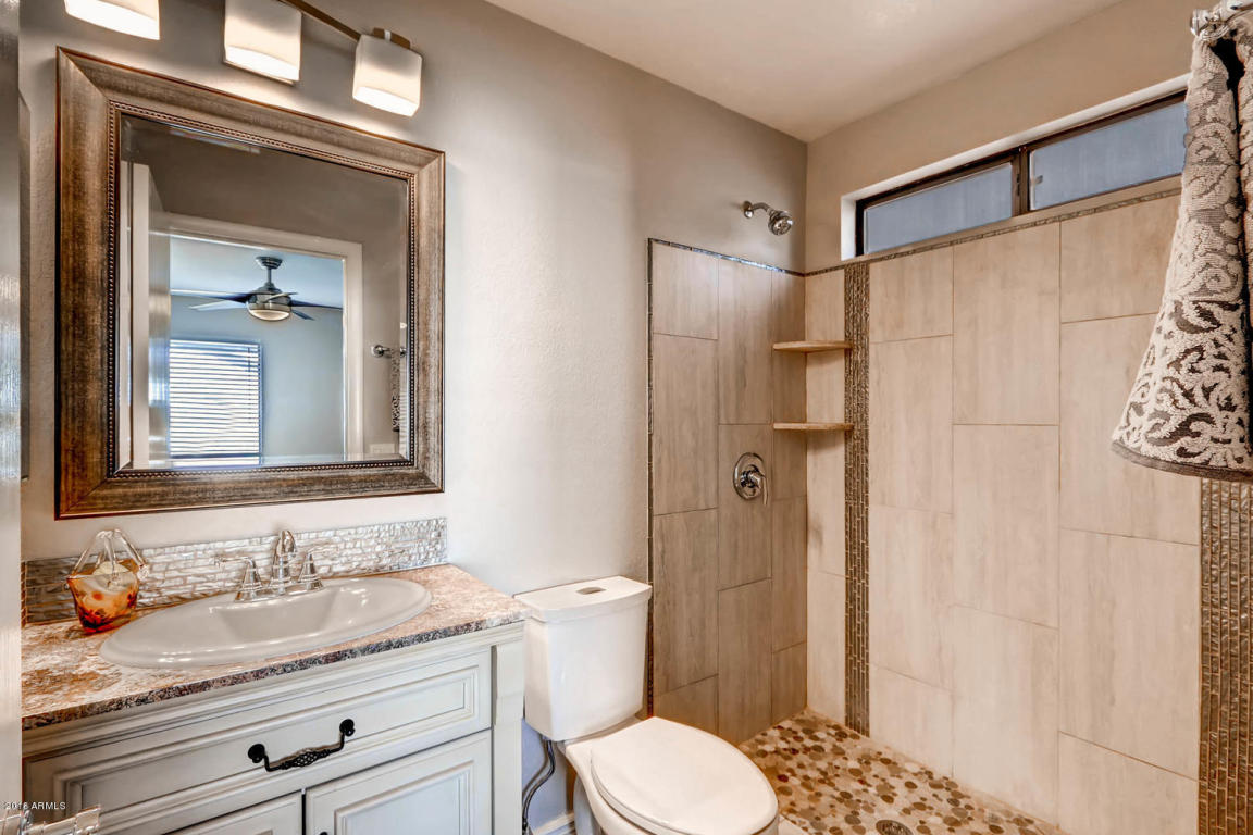 2146 E Robin Ln, Phoenix, AZ 85024 photo 7