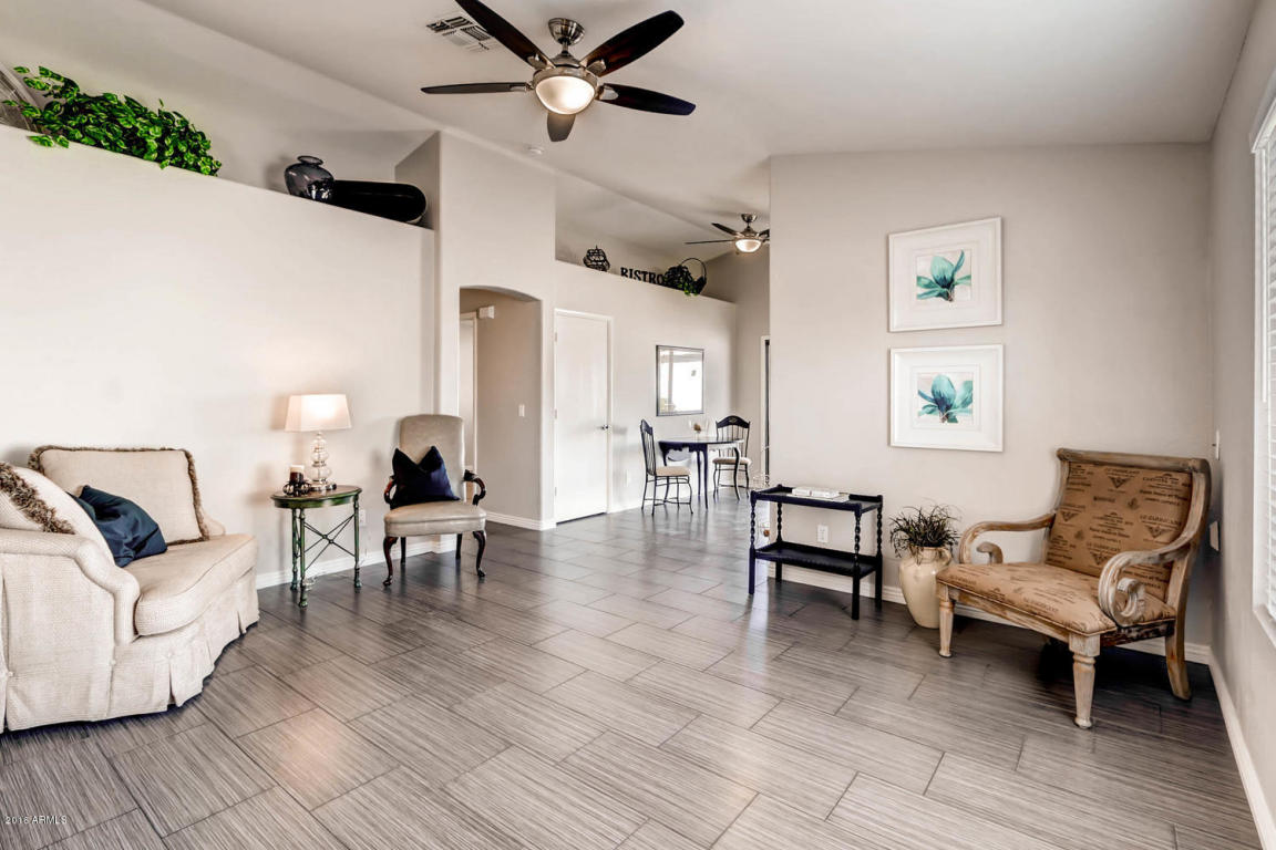 2146 E Robin Ln, Phoenix, AZ 85024 photo 3