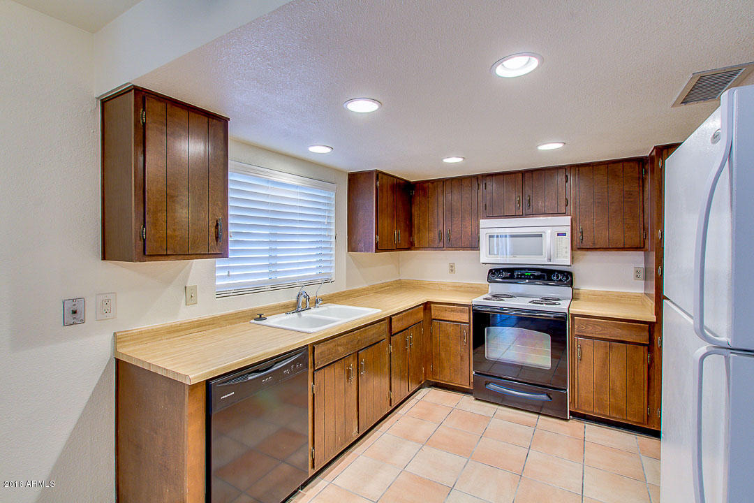17226 N Eagle Ct, Glendale, AZ 85308 photo 10