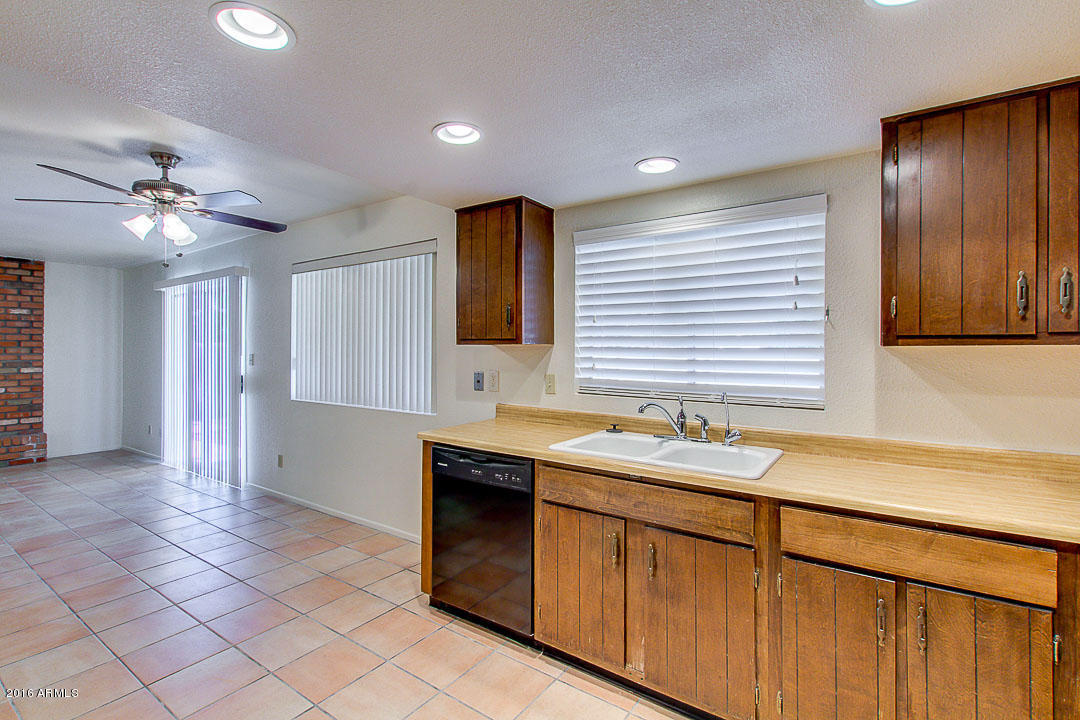 17226 N Eagle Ct, Glendale, AZ 85308 photo 13