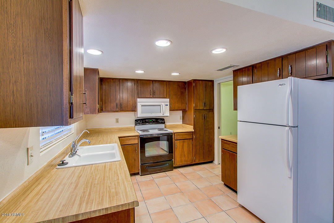 17226 N Eagle Ct, Glendale, AZ 85308 photo 11