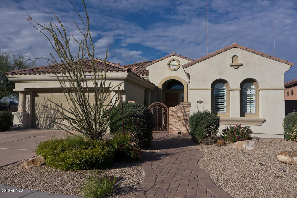 3538 E Robin Ln, Phoenix, AZ 85050 photo 1