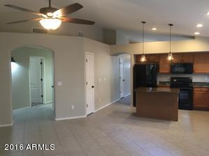 932 S Abalone Dr, Gilbert, AZ 85233 photo 3
