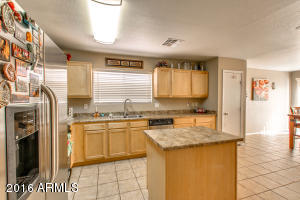 215 E Valley View Dr, Phoenix, AZ 85042 photo 9