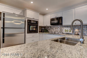 652 N Recker Rd, Mesa, AZ 85205 photo 1