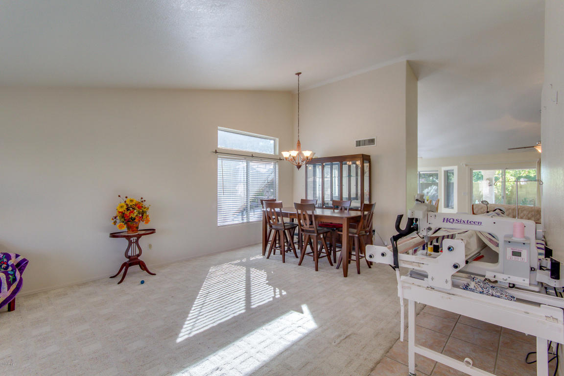 7425 E Ivy St, Mesa, AZ 85207 photo 4