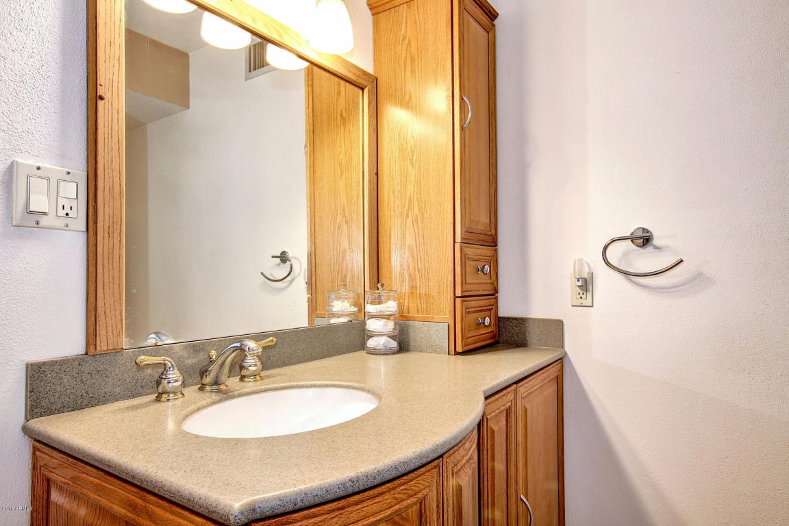 2523 E Yucca St, Phoenix, AZ 85028 photo 10