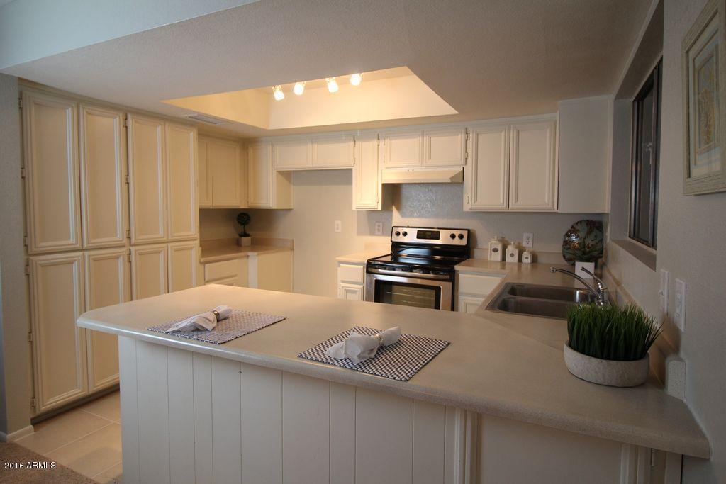 316 E Harwell Rd, Gilbert, AZ 85234 photo 1