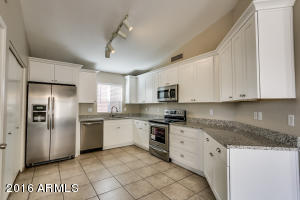 4402 E Windsong Dr, Phoenix, AZ 85048 photo 4