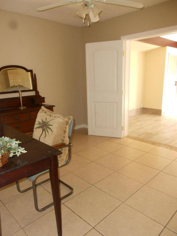 2153 E Betty Elyse Ln, Phoenix, AZ 85022 photo 12