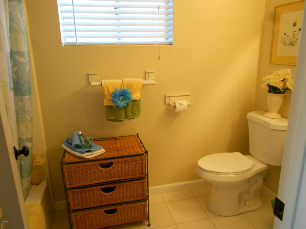 2153 E Betty Elyse Ln, Phoenix, AZ 85022 photo 13